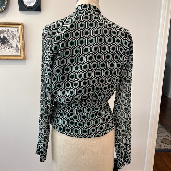 INC lined green and black hexagon blouse. Size Medium - Picture 2 of 11